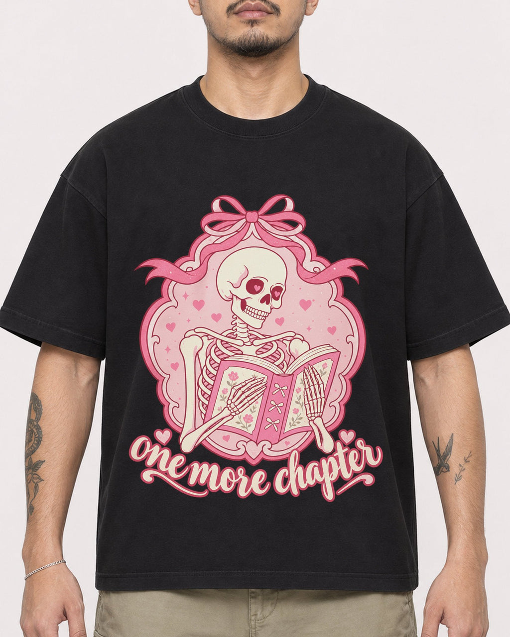 Mockup Boxy Heavyweight Tee Black male close-up 12