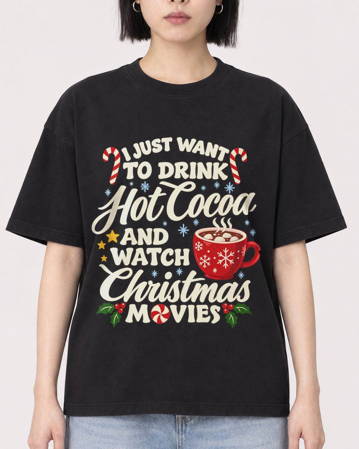 Mockup Boxy Heavyweight Tee Black female close-up 11