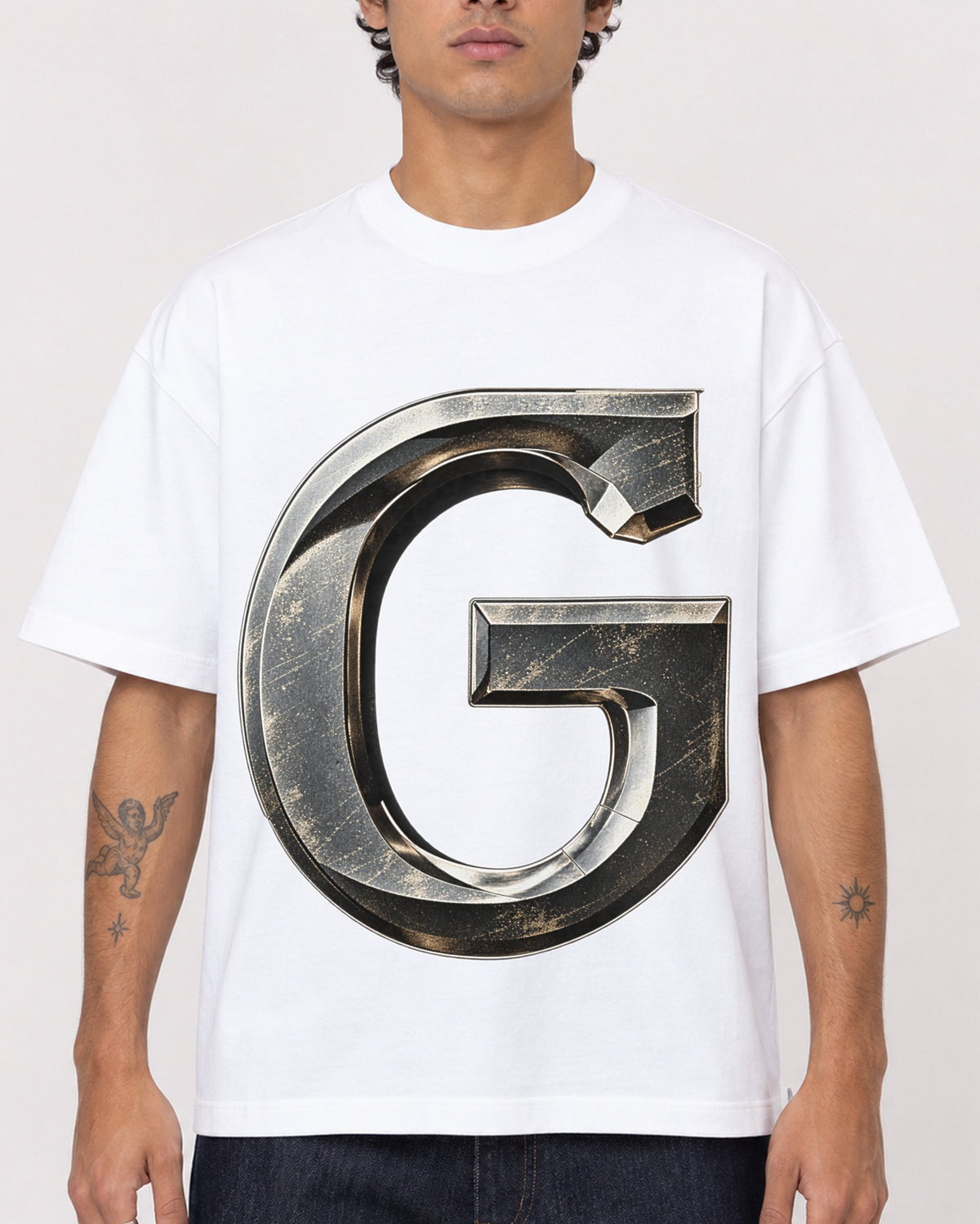 Mockup Boxy Heavyweight Tee White male close-up 06