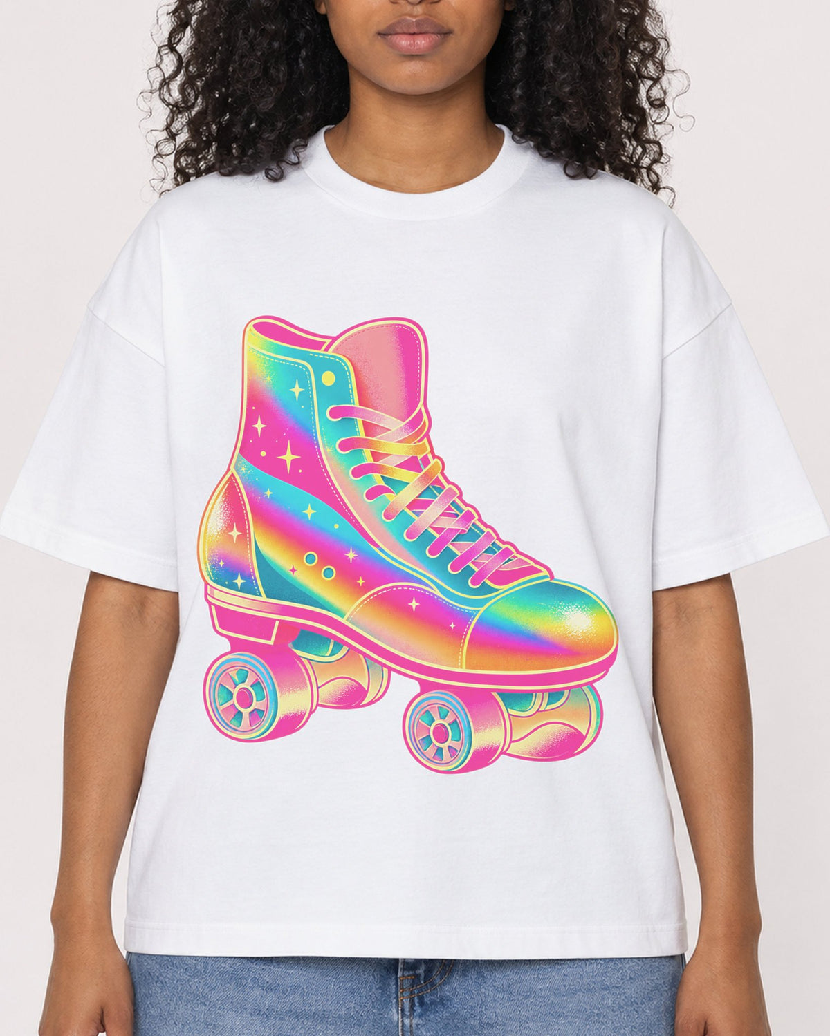 Mockup Boxy Heavyweight Tee White female close-up 05