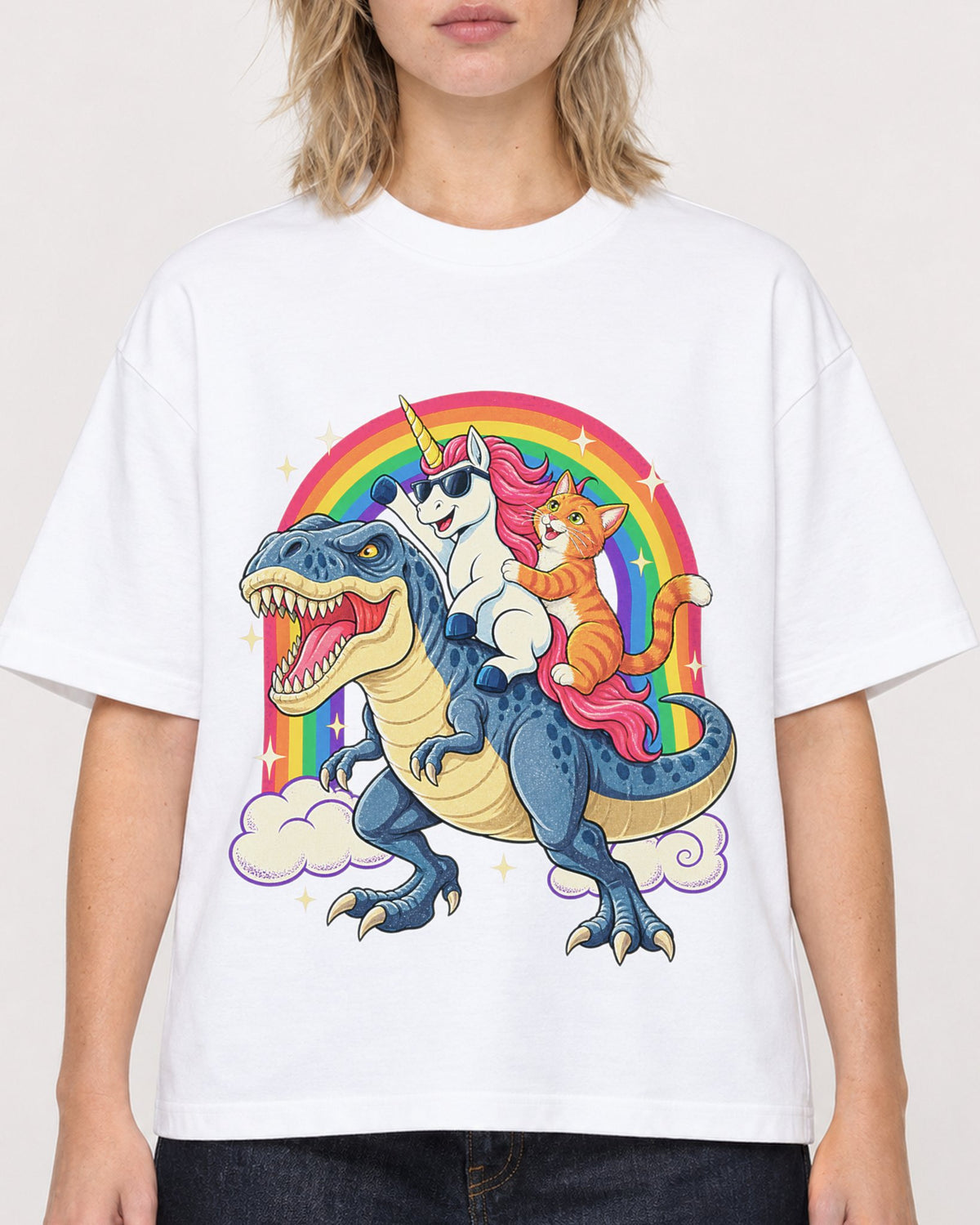 Mockup Boxy Heavyweight Tee White female close-up 19