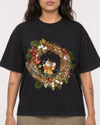 Mockup Boxy Heavyweight Tee Black female close-up 06