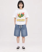 Mockup Boxy Heavyweight Tee White female full-body 11