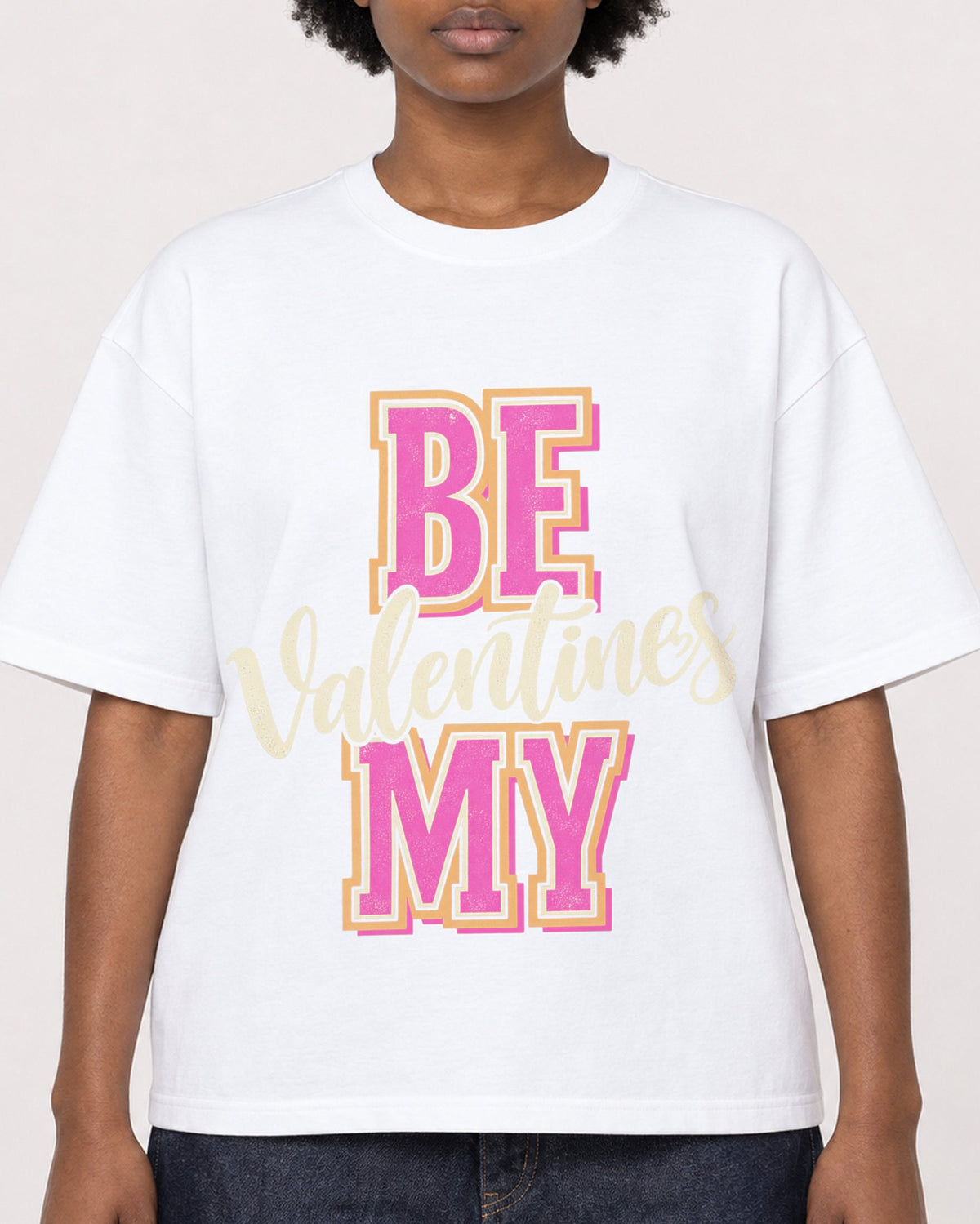 Mockup Boxy Heavyweight Tee White female close-up 14