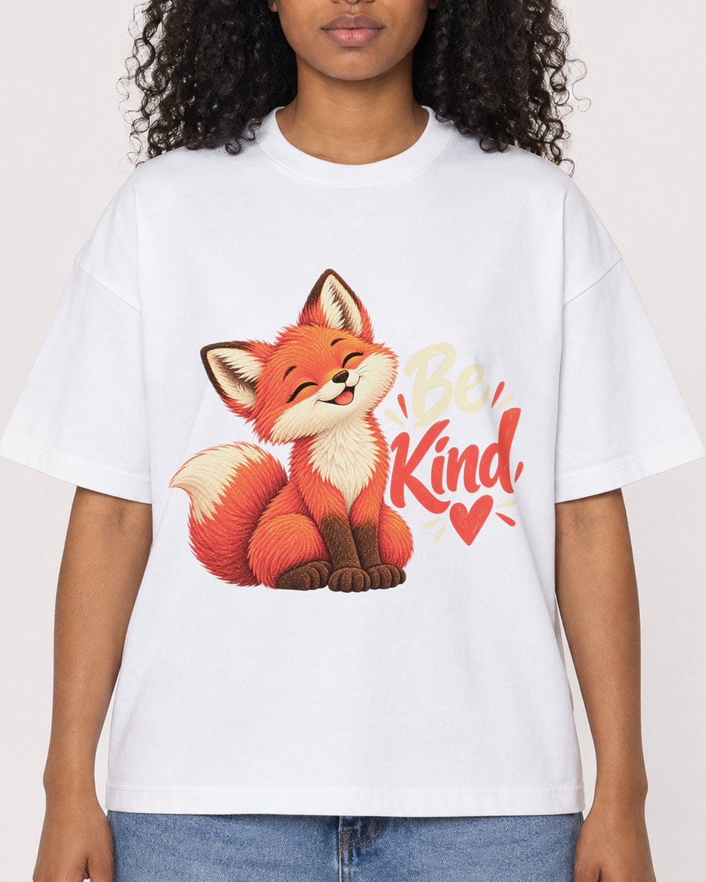 Mockup Boxy Heavyweight Tee White female close-up 05