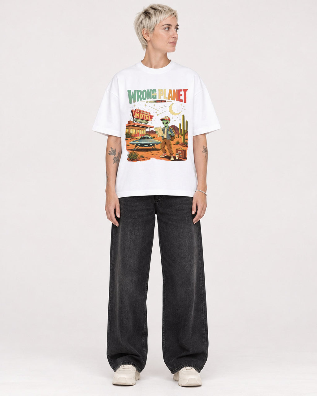 Mockup Boxy Heavyweight Tee White female full-body 48