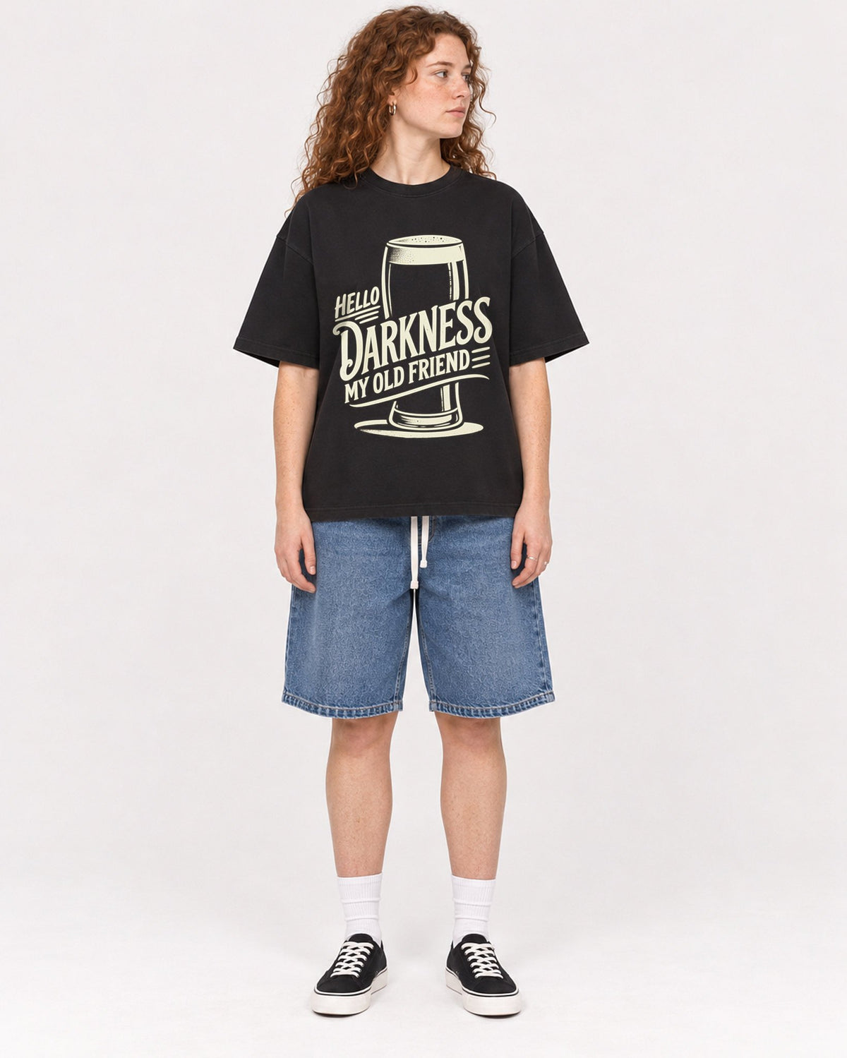 Mockup Boxy Heavyweight Tee Black female full-body 09