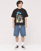 Mockup Boxy Heavyweight Tee Black male full-body 03