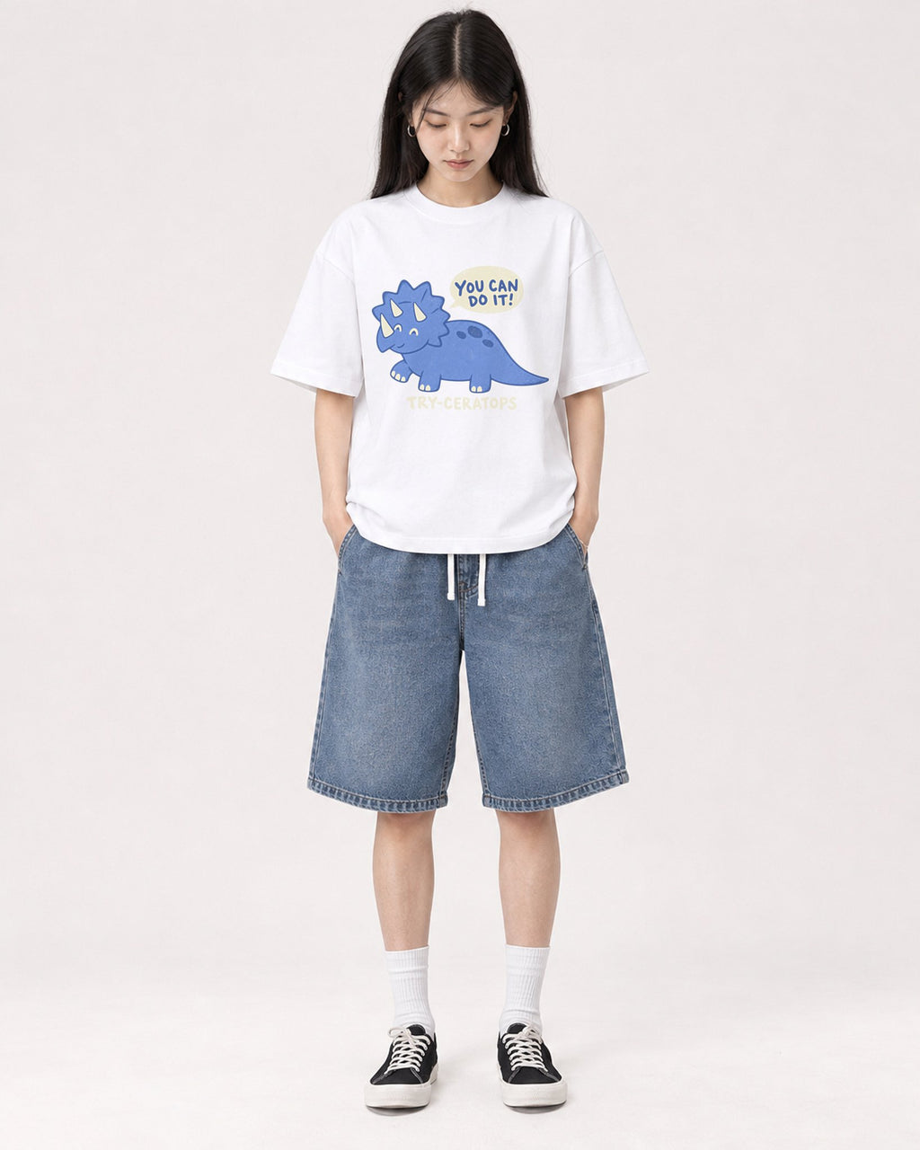 Mockup Boxy Heavyweight Tee White female full-body 01