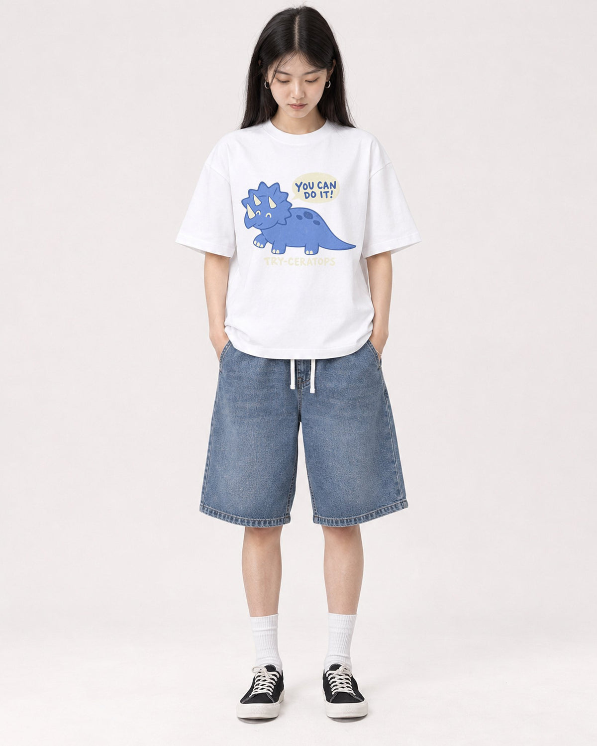 Mockup Boxy Heavyweight Tee White female full-body 01