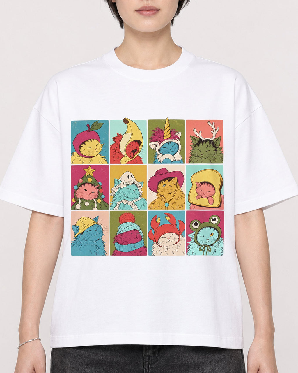 Mockup Boxy Heavyweight Tee White female close-up 23