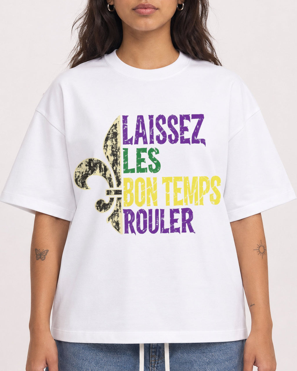 Mockup Boxy Heavyweight Tee White female close-up 06