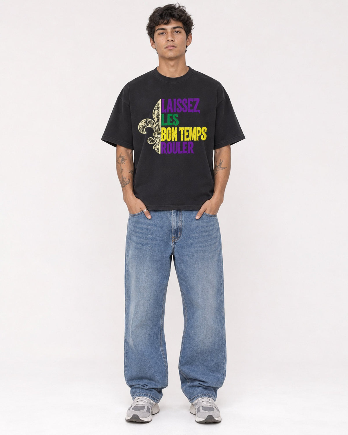 Mockup Boxy Heavyweight Tee Black male full-body 06