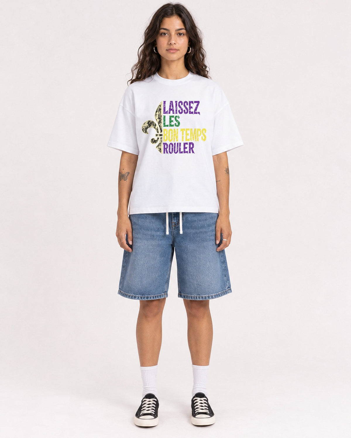 Mockup Boxy Heavyweight Tee White female full-body 06