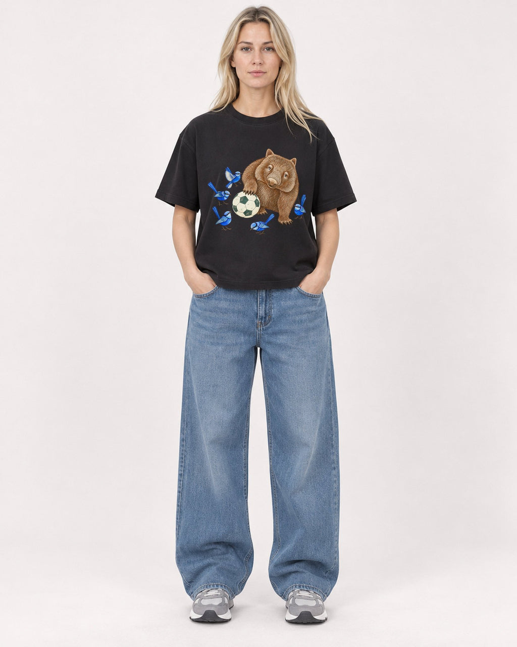 Mockup Boxy Heavyweight Tee Black female full-body 08