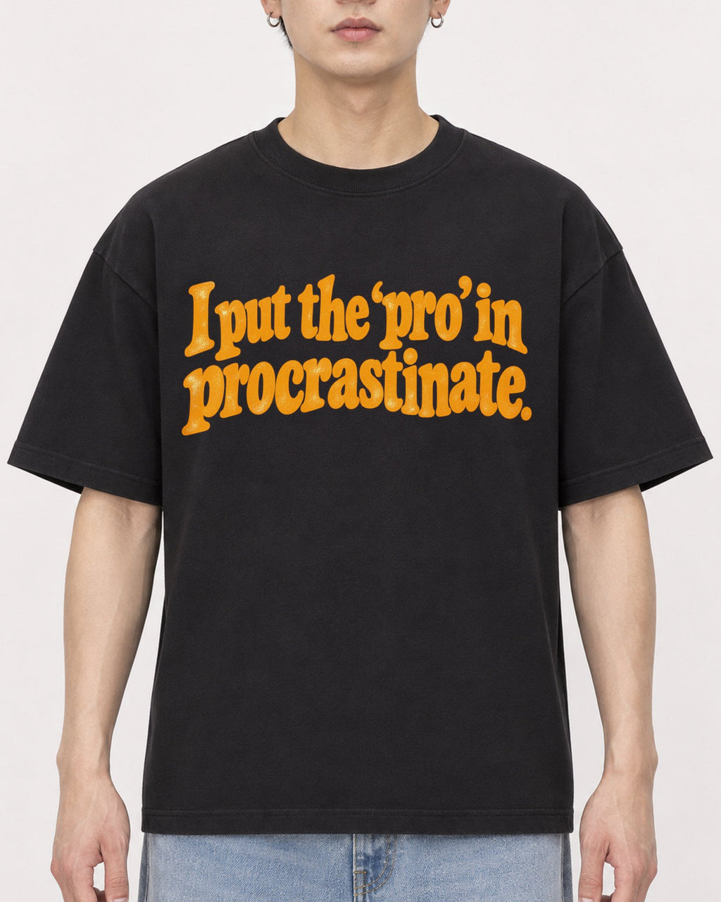 Mockup Boxy Heavyweight Tee Black male close-up 01