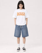 Mockup Boxy Heavyweight Tee White female full-body 01