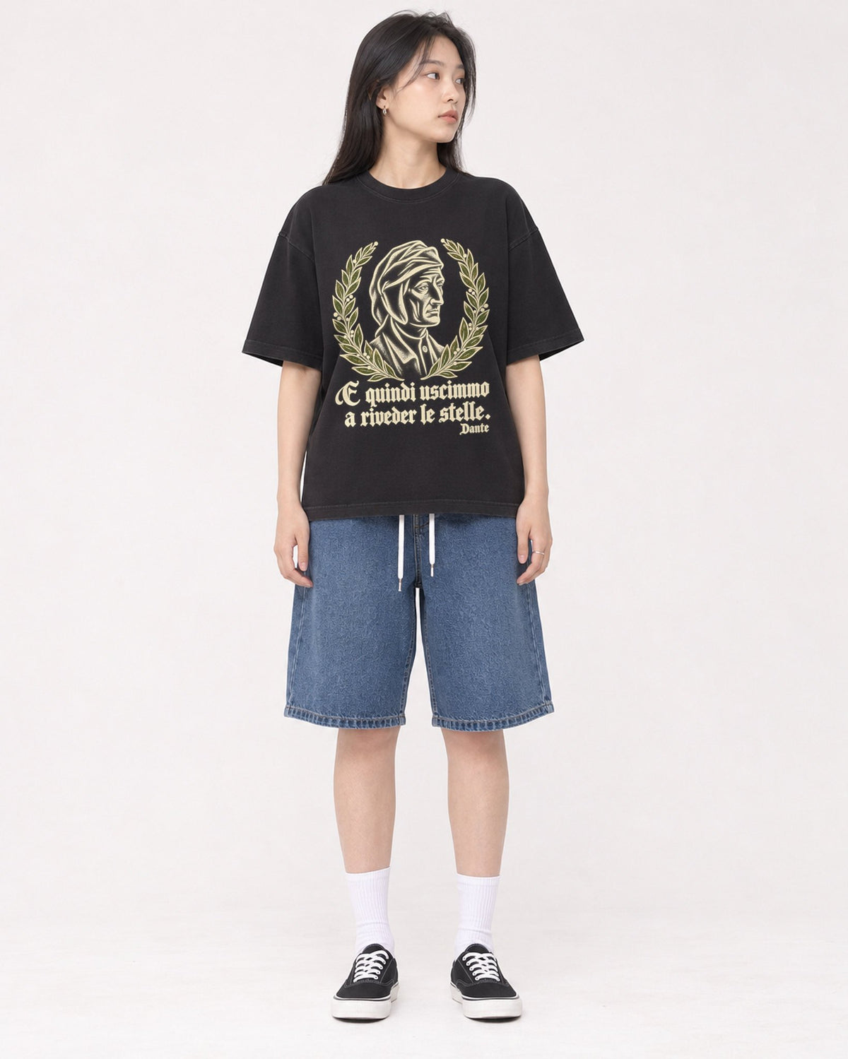Mockup Boxy Heavyweight Tee Black female full-body 01