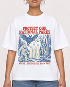 Mockup Boxy Heavyweight Tee White female close-up 20