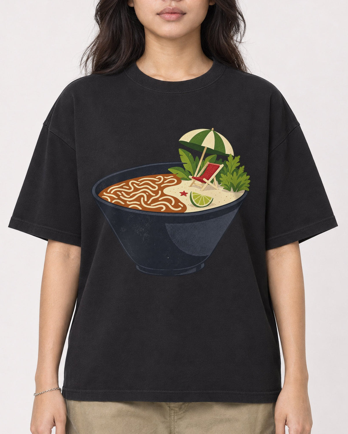 Mockup Boxy Heavyweight Tee Black female close-up 02