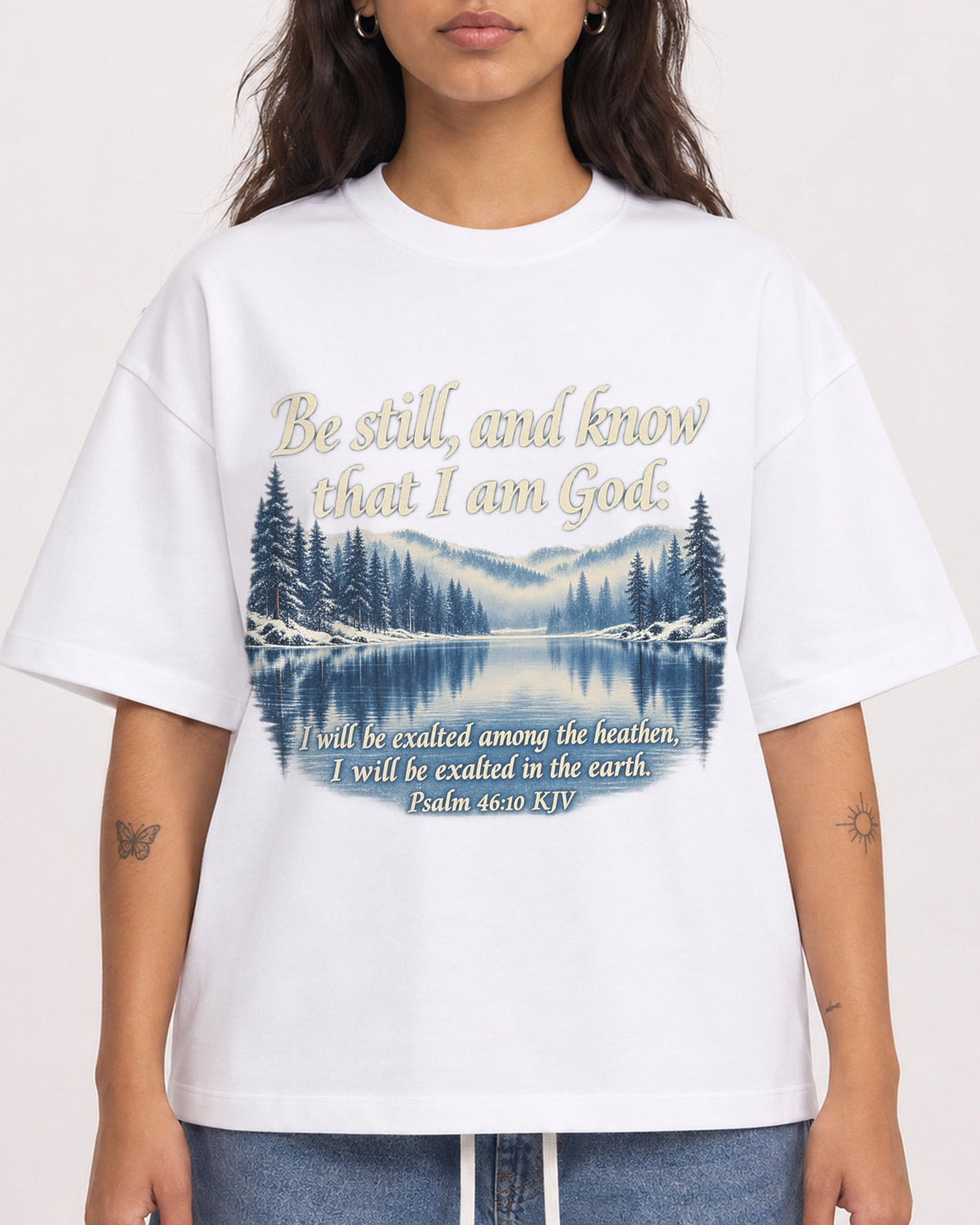 Mockup Boxy Heavyweight Tee White female close-up 06