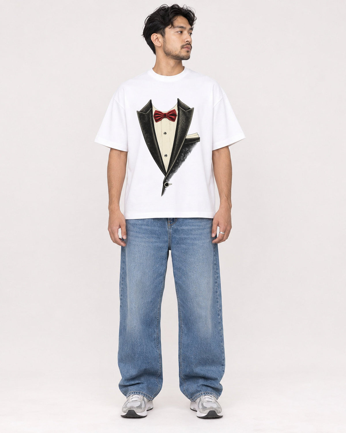 Mockup Boxy Heavyweight Tee White male full-body 02