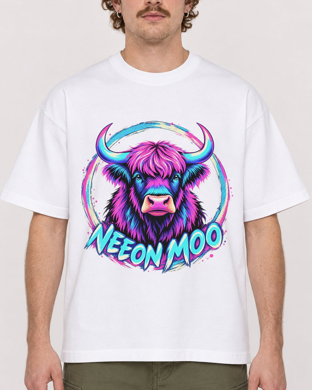 Mockup Boxy Heavyweight Tee White male close-up 09