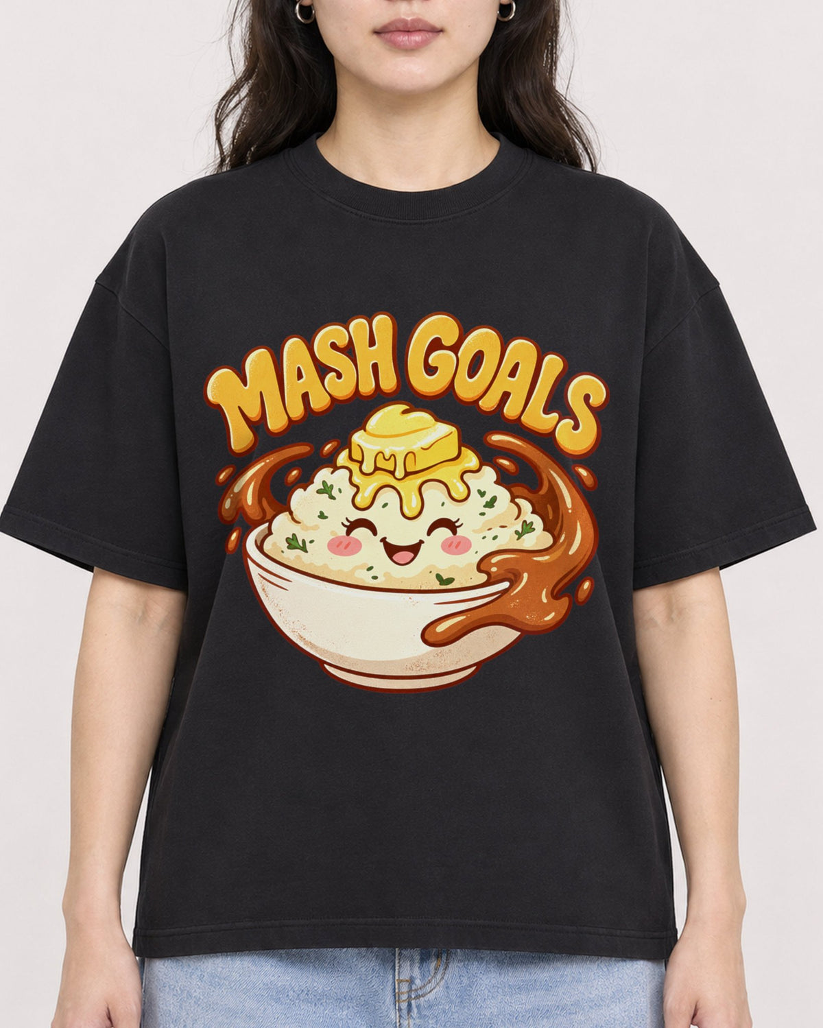 Mockup Boxy Heavyweight Tee Black female close-up 03