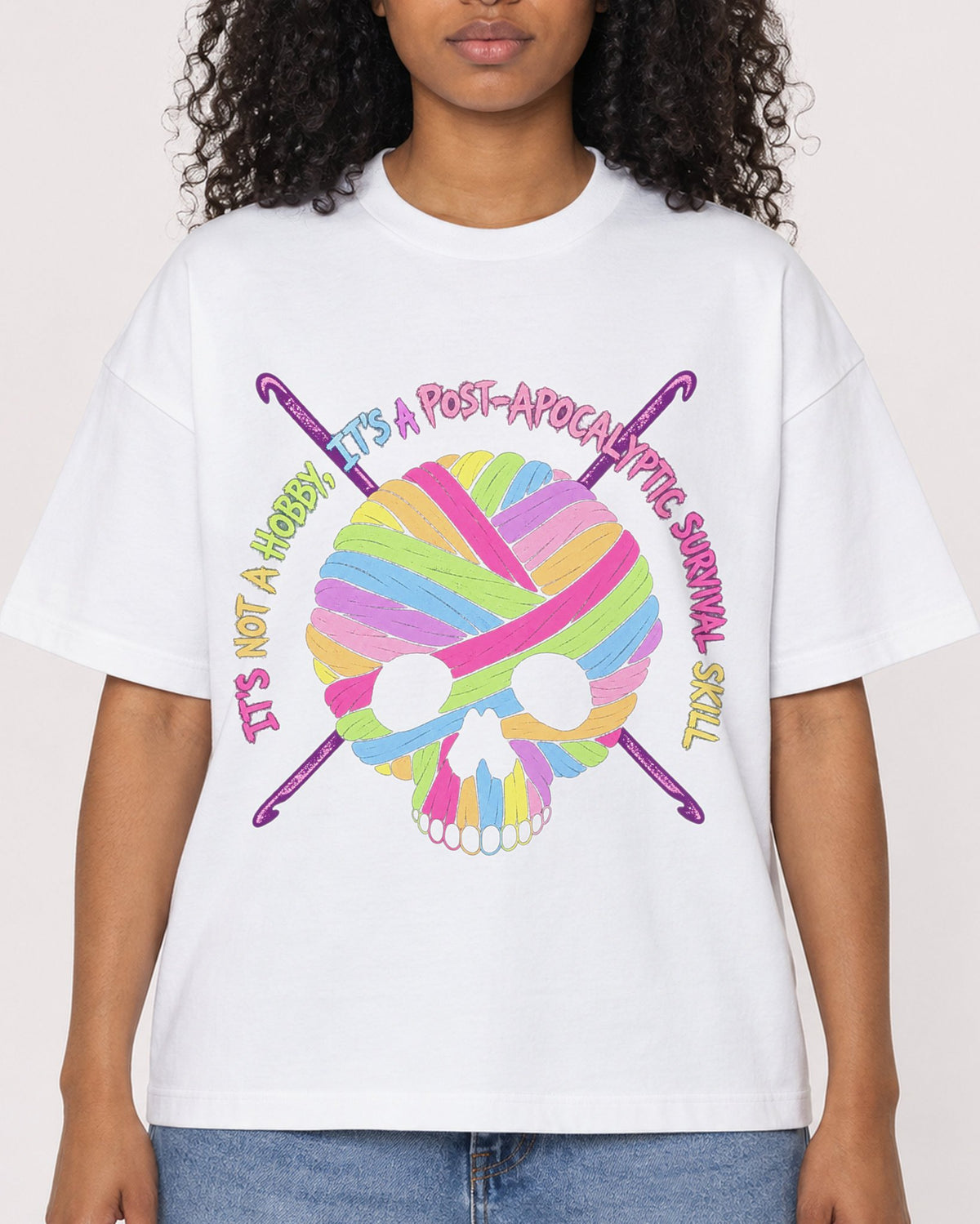 Mockup Boxy Heavyweight Tee White female close-up 05