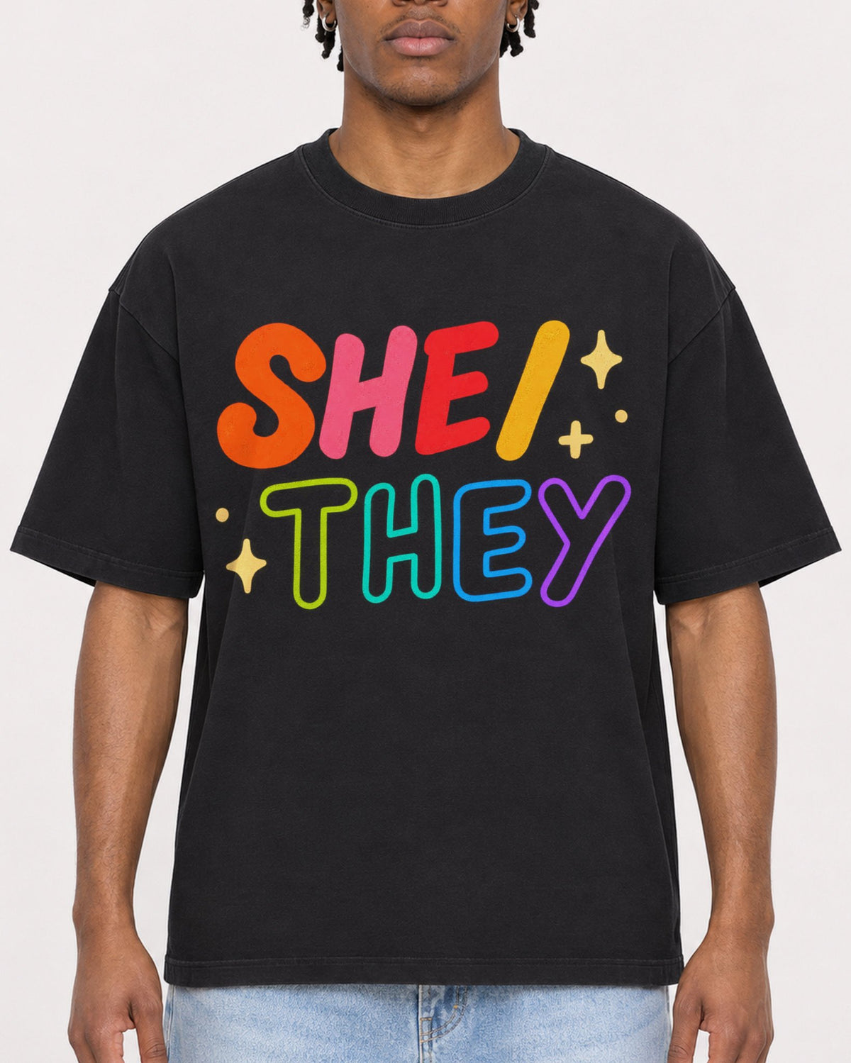 Mockup Boxy Heavyweight Tee Black male close-up 05