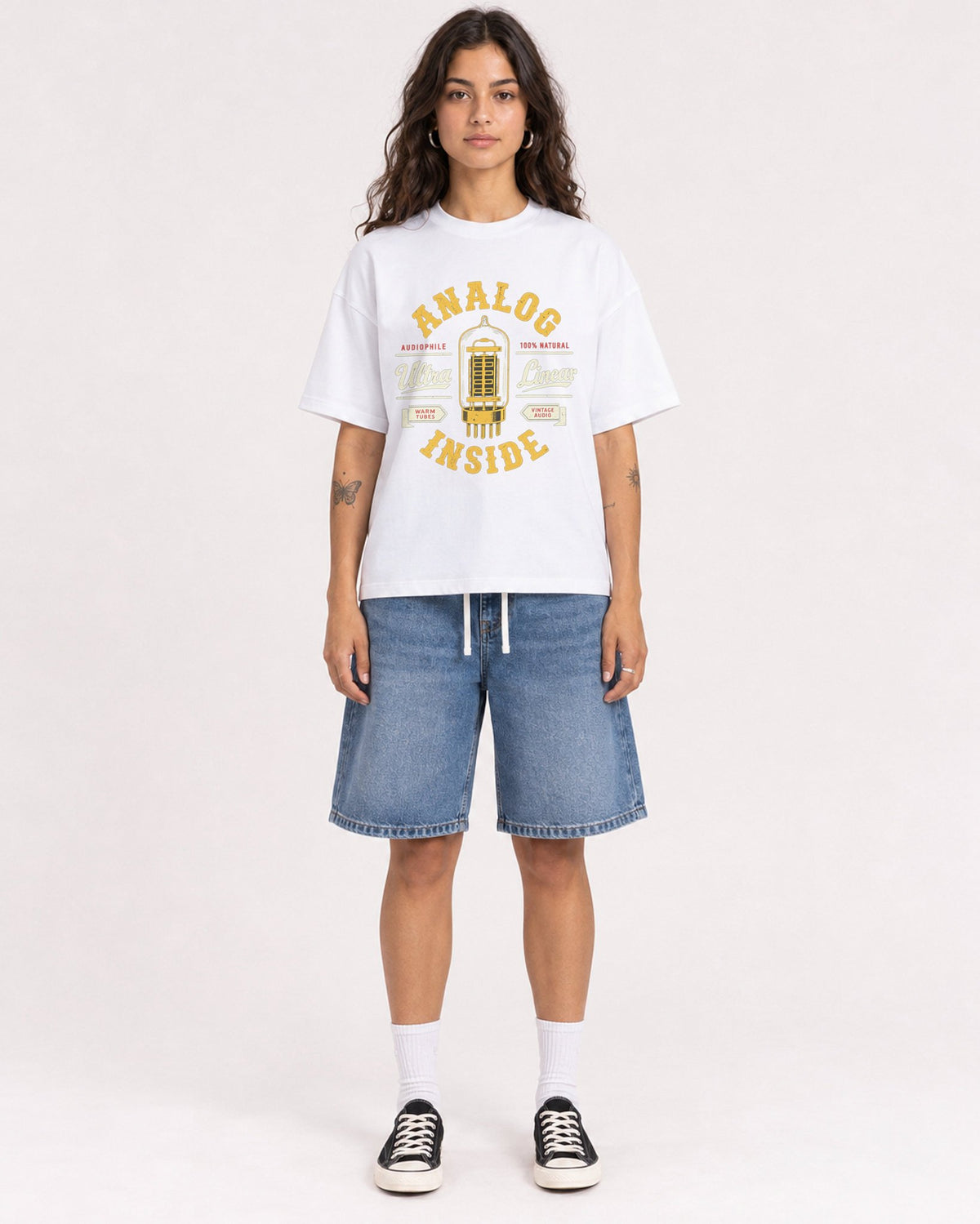 Mockup Boxy Heavyweight Tee White female full-body 06