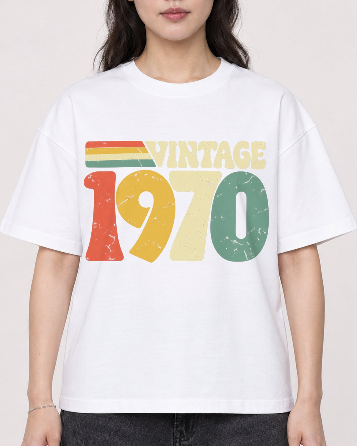 Mockup Boxy Heavyweight Tee White female close-up 03