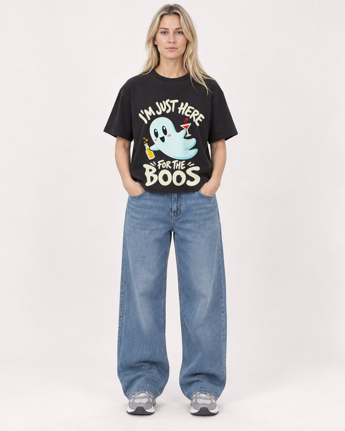 Mockup Boxy Heavyweight Tee Black female full-body 08