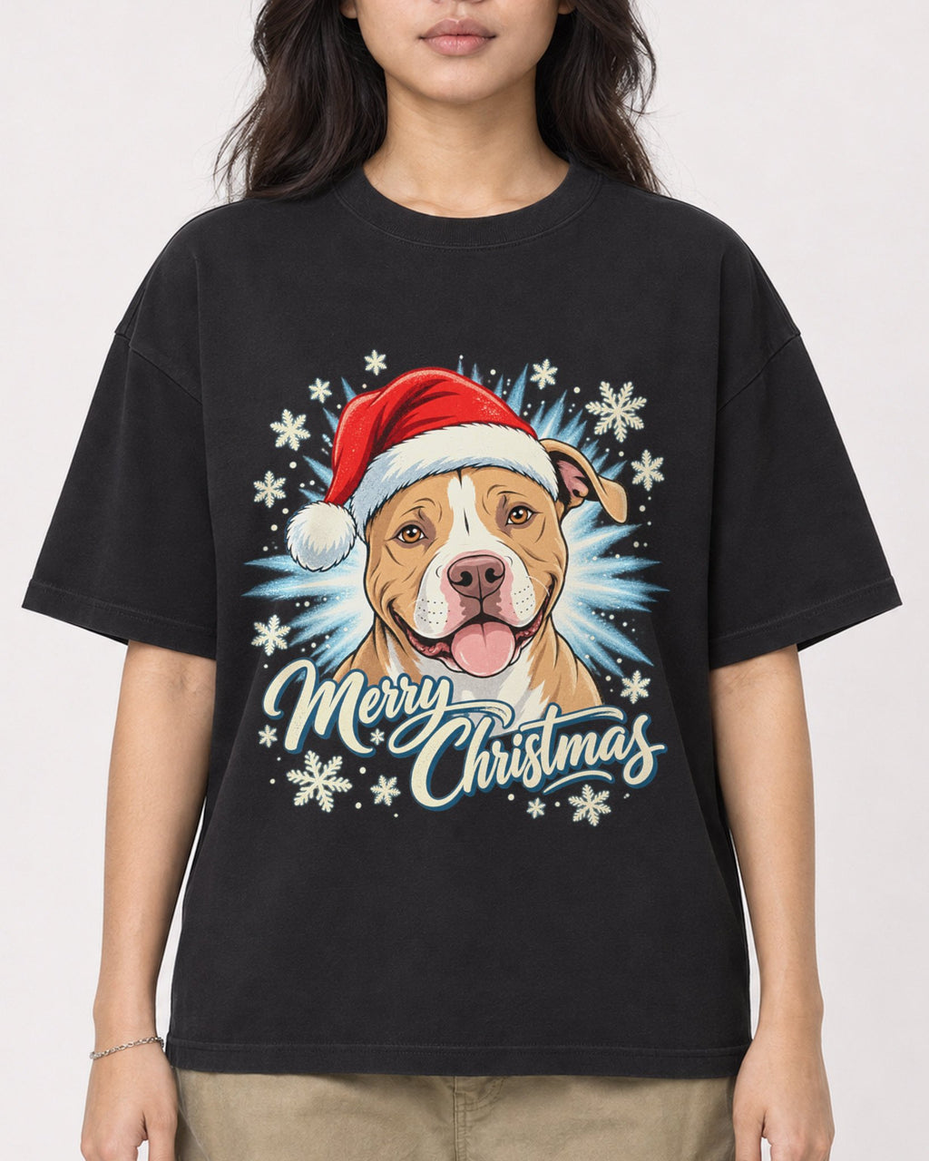 Mockup Boxy Heavyweight Tee Black female close-up 02