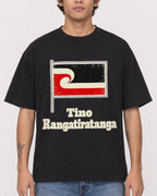 Mockup Boxy Heavyweight Tee Black male close-up 06