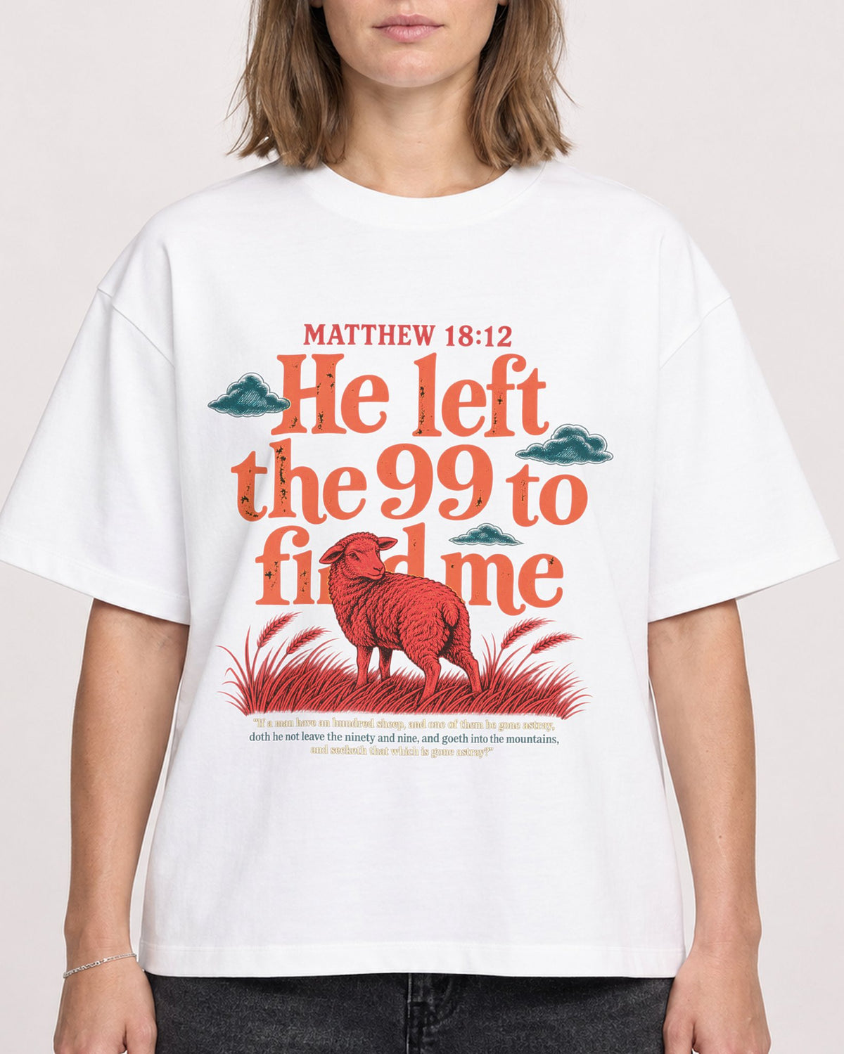 Mockup Boxy Heavyweight Tee White female close-up 38