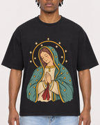 Mockup Boxy Heavyweight Tee Black male close-up 05