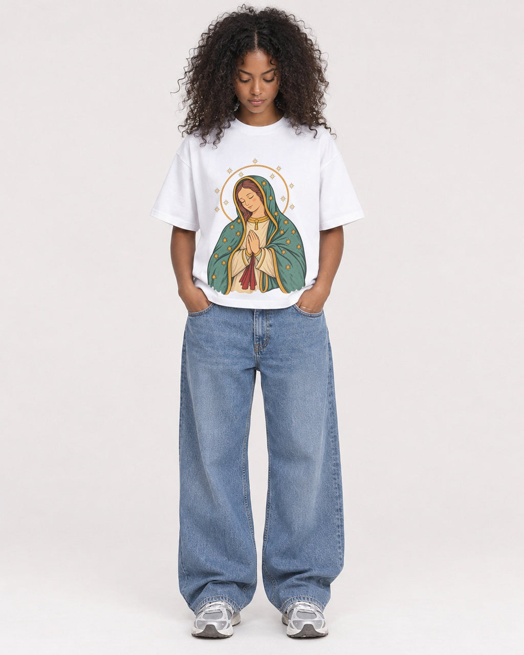 Mockup Boxy Heavyweight Tee White female full-body 05