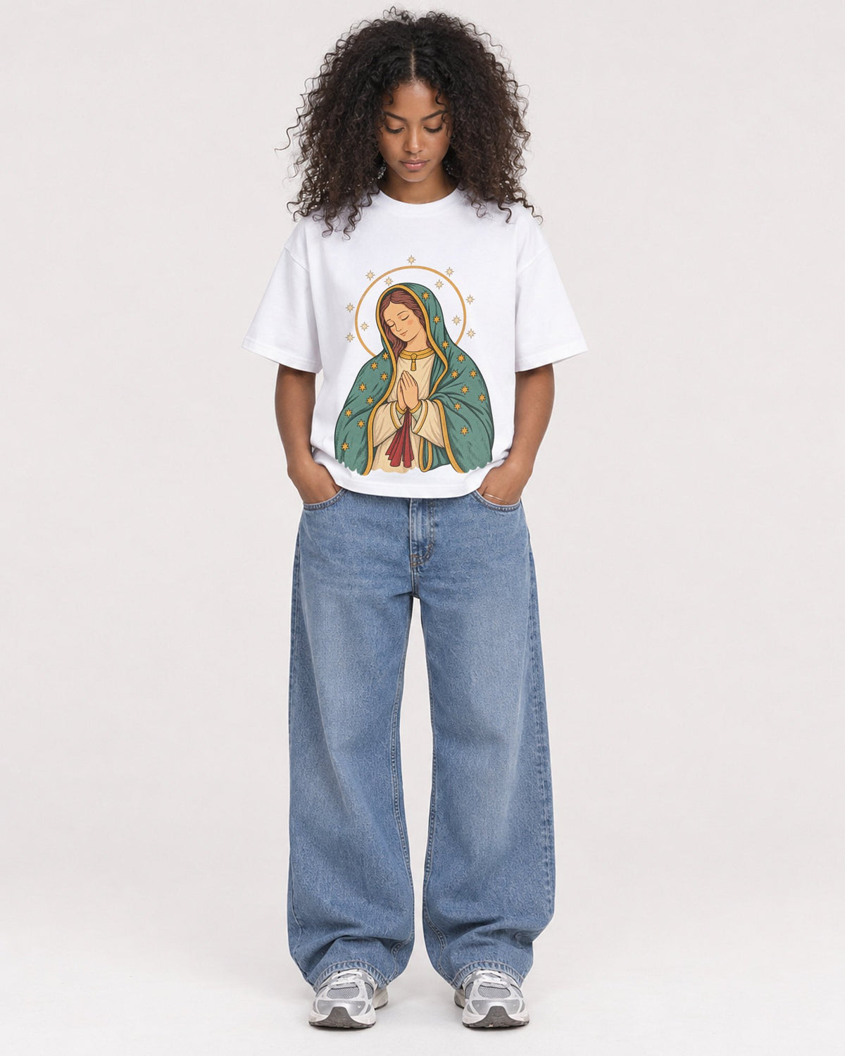Mockup Boxy Heavyweight Tee White female full-body 05