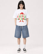 Mockup Boxy Heavyweight Tee White female full-body 01