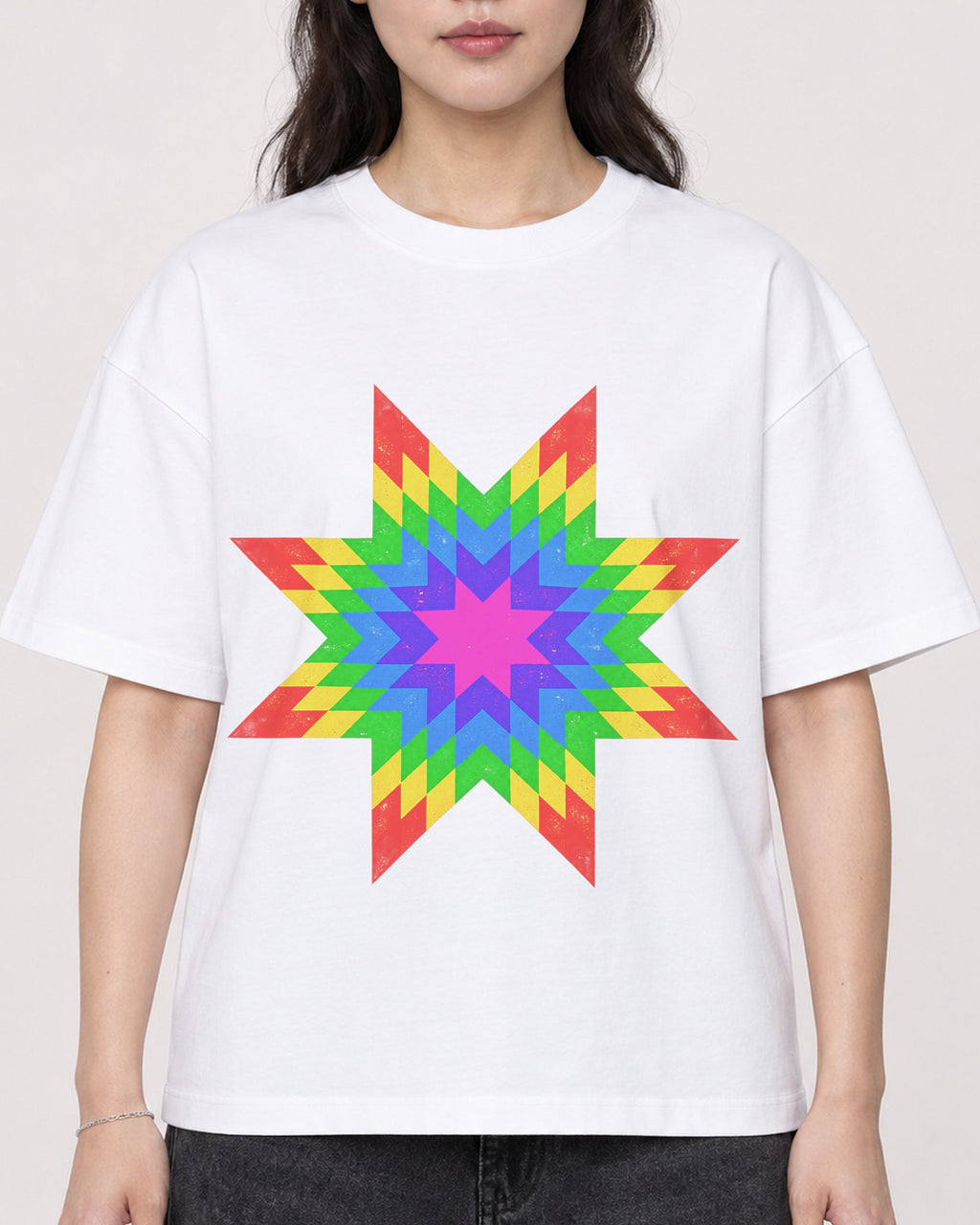 Mockup Boxy Heavyweight Tee White female close-up 03