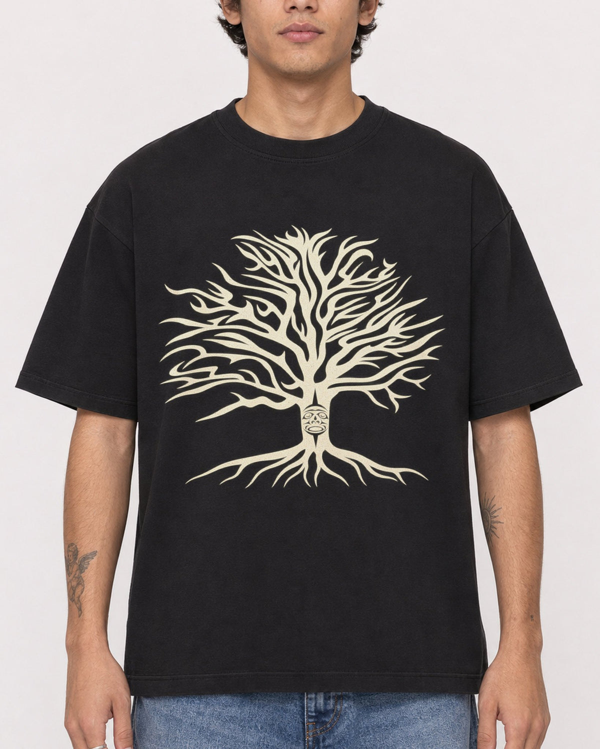 Mockup Boxy Heavyweight Tee Black male close-up 06