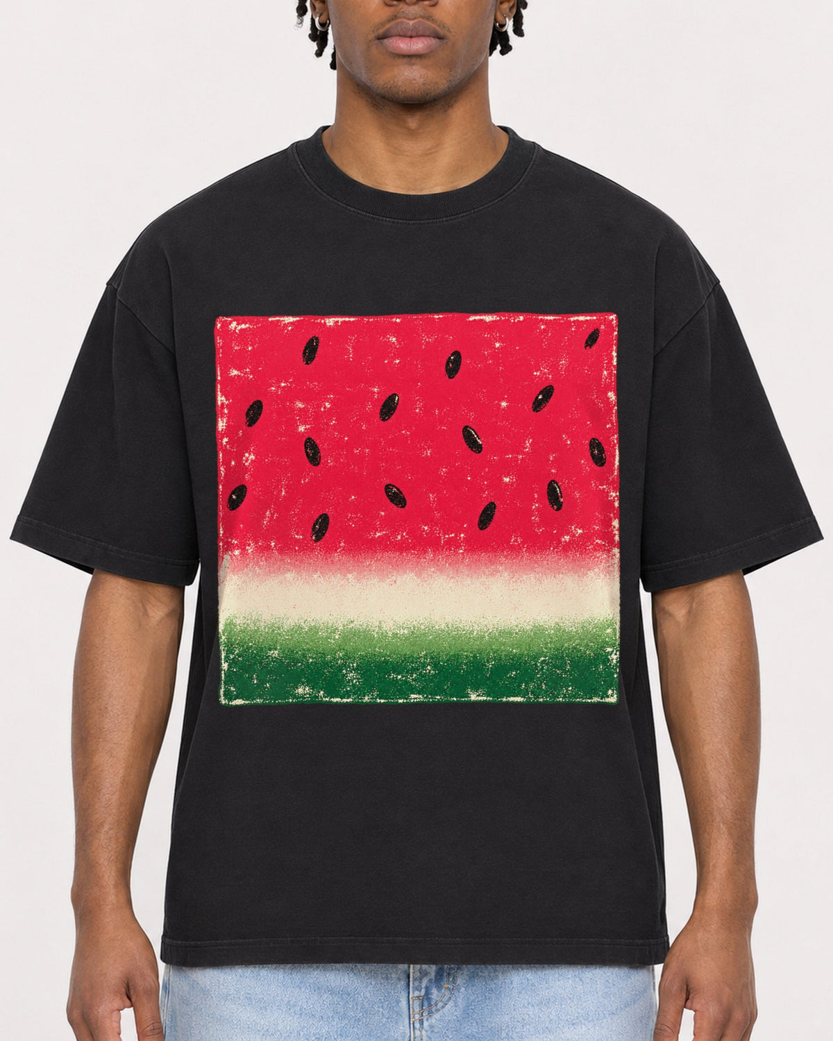 Mockup Boxy Heavyweight Tee Black male close-up 05
