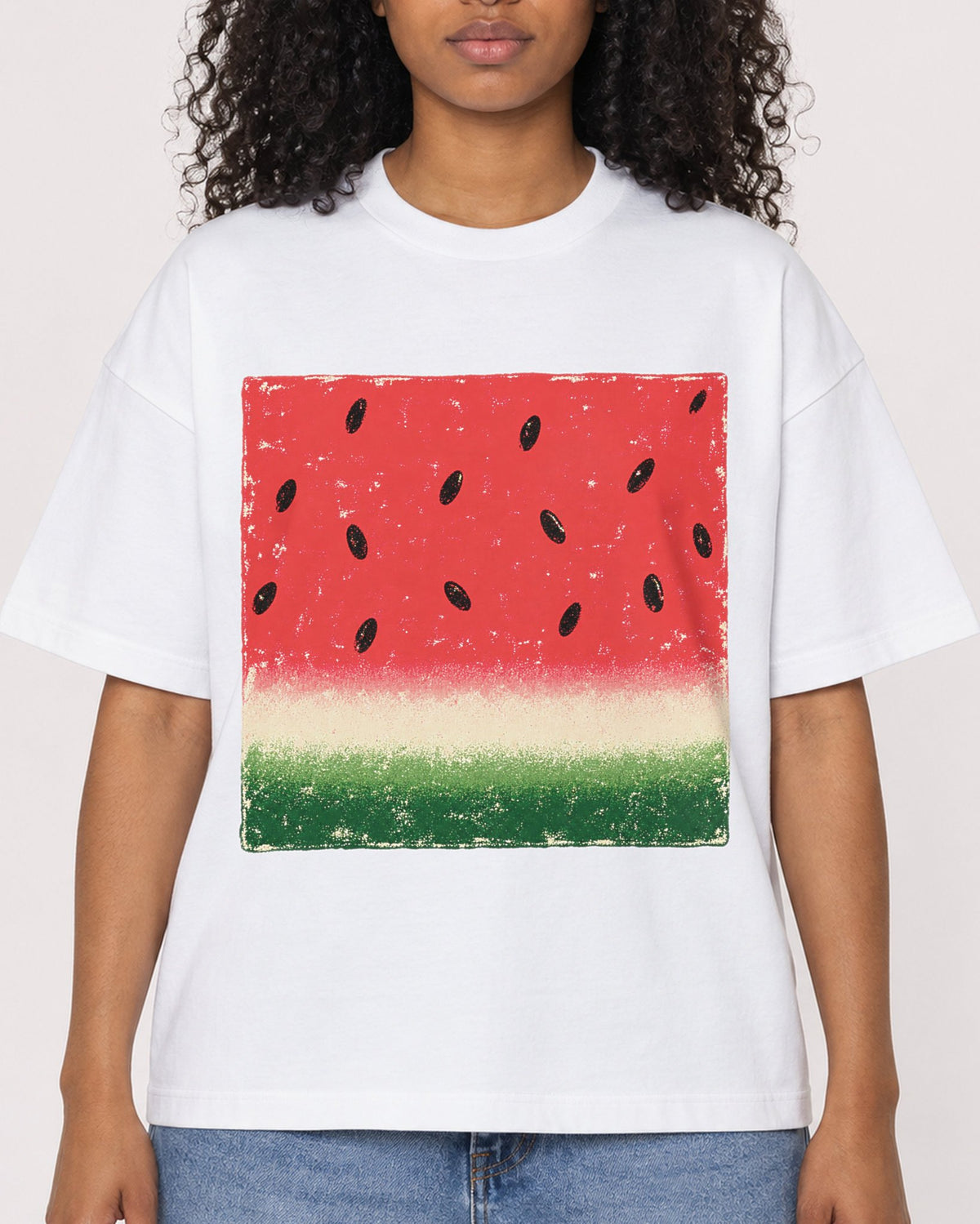 Mockup Boxy Heavyweight Tee White female close-up 05