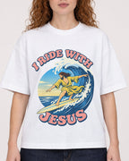 Mockup Boxy Heavyweight Tee White female close-up 09