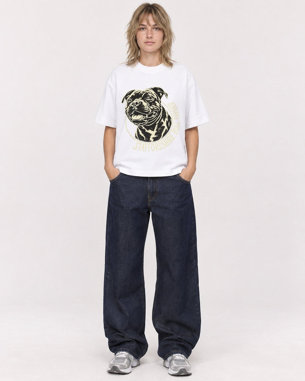 Mockup Boxy Heavyweight Tee White female full-body 19