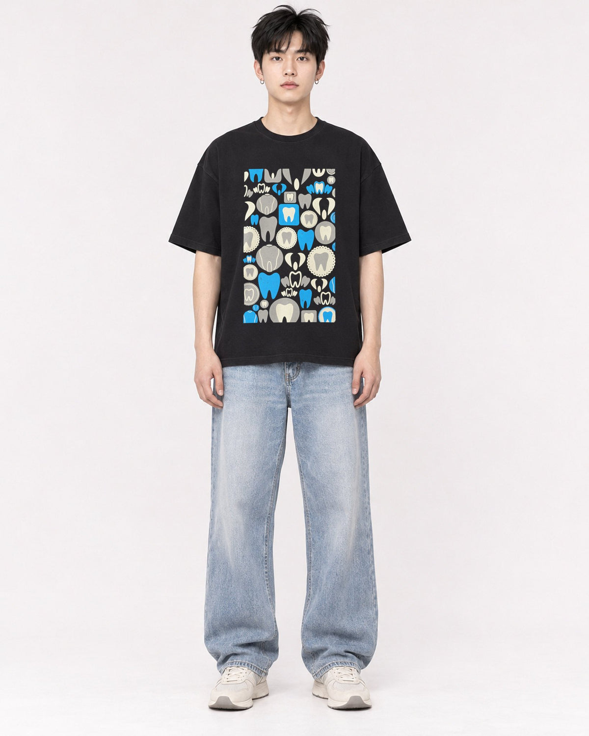 Mockup Boxy Heavyweight Tee Black male full-body 01