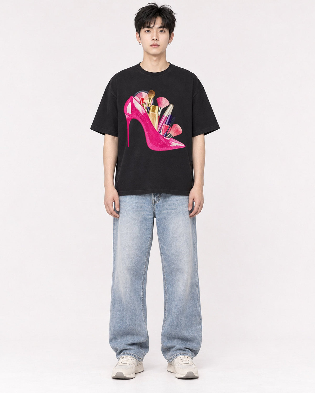 Mockup Boxy Heavyweight Tee Black male full-body 01