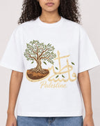 Mockup Boxy Heavyweight Tee White female close-up 10