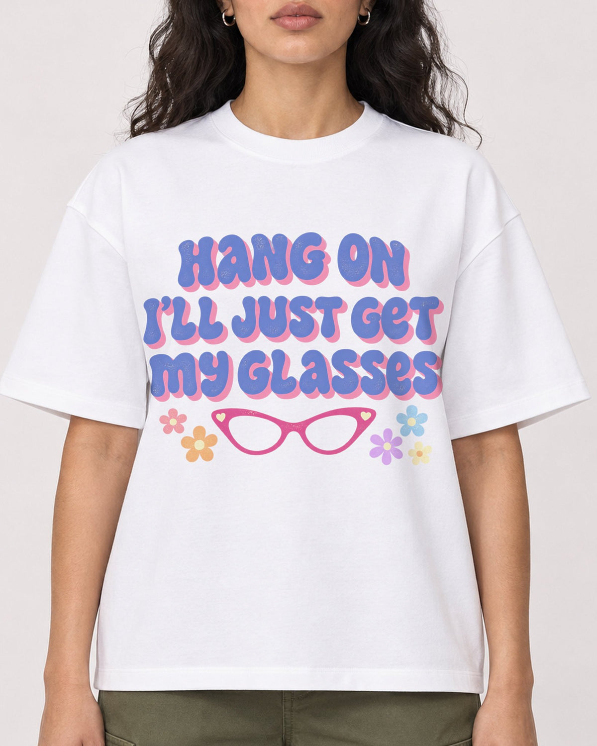 Mockup Boxy Heavyweight Tee White female close-up 07